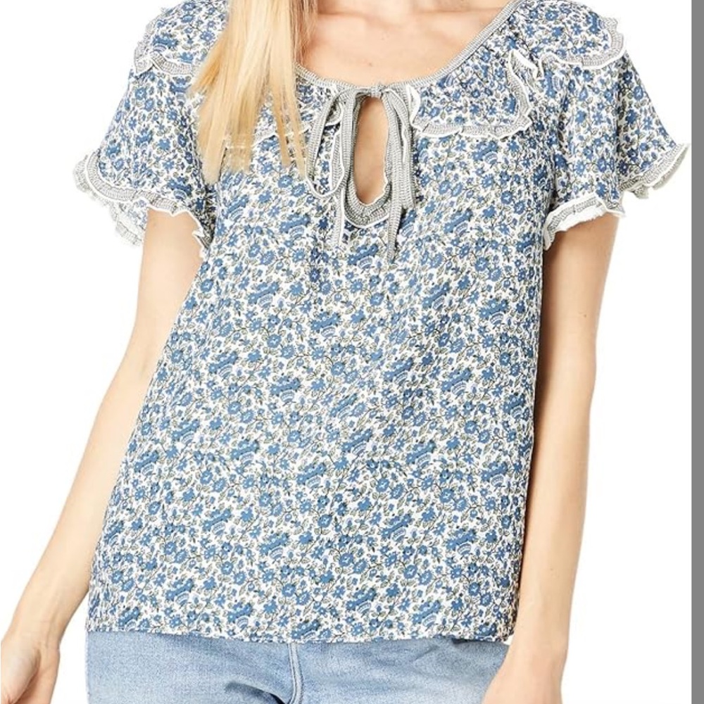 Short sleeve neck tie blouse